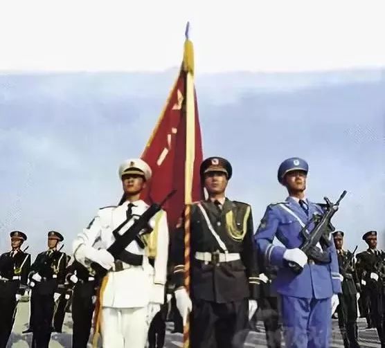 三軍儀仗隊楊博視頻，展現(xiàn)軍人風(fēng)采的卓越典范，三軍儀仗隊楊博視頻，卓越典范展現(xiàn)軍人風(fēng)采