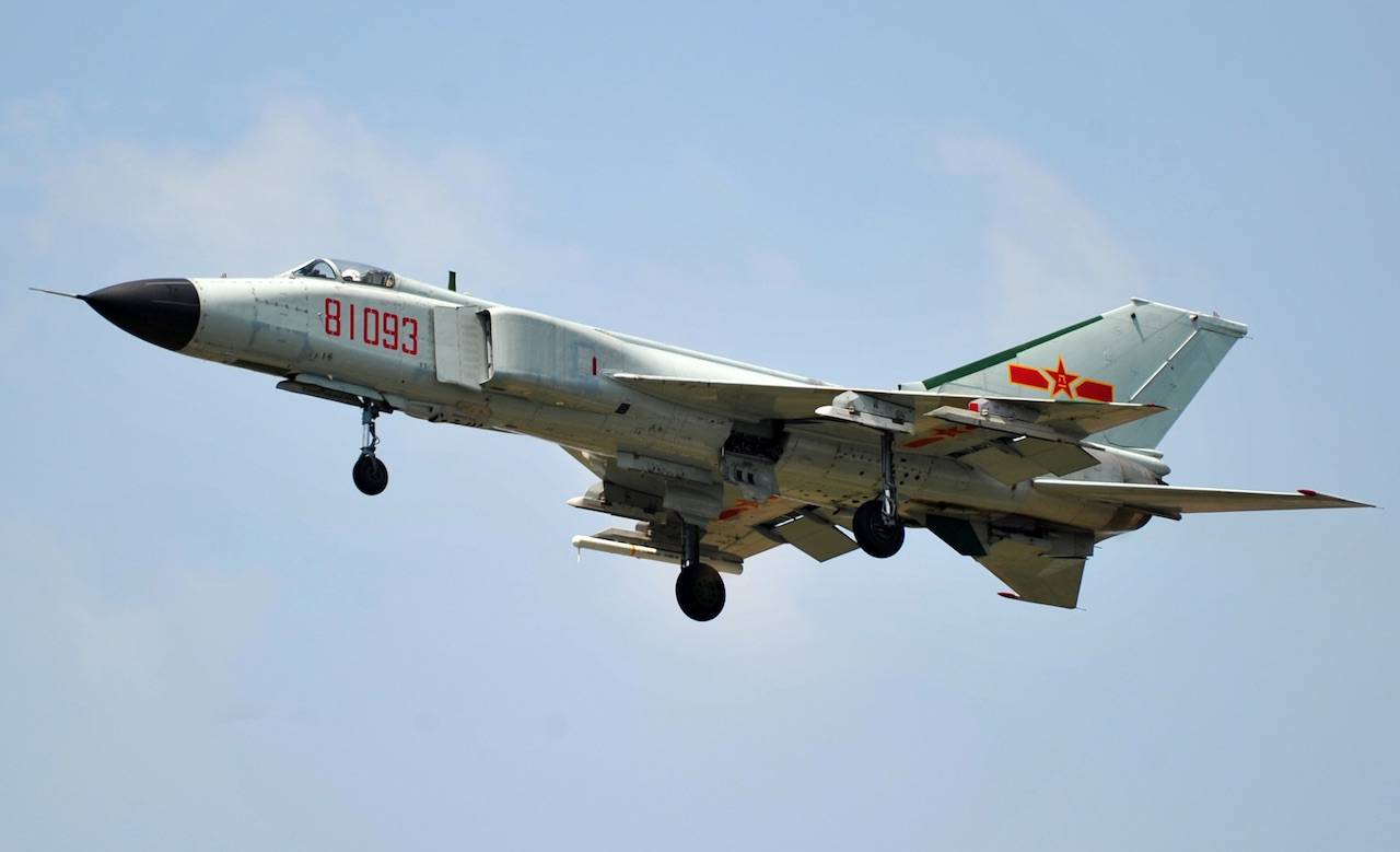 殲8I戰(zhàn)斗機，中國空中力量的璀璨明珠，殲8I戰(zhàn)斗機，中國空中力量的耀眼明珠