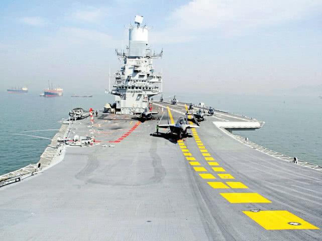 超日王號(hào)航母艦島，印度海軍的驕傲與戰(zhàn)略支點(diǎn)，印度海軍的驕傲與戰(zhàn)略支點(diǎn)，超日王號(hào)航母艦島