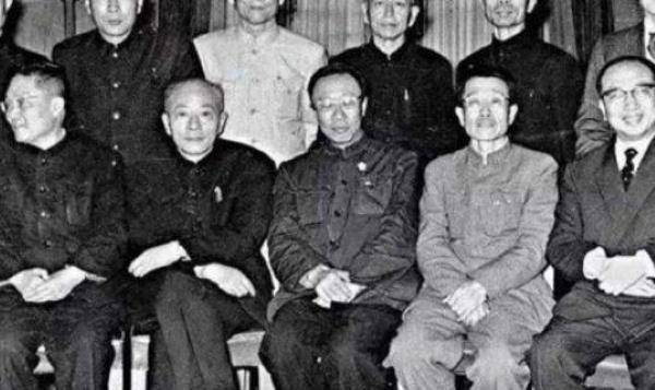 揭秘功德林中的三大特務(wù)身份揭秘，揭秘功德林中的三大特務(wù)身份神秘面紗下的真相