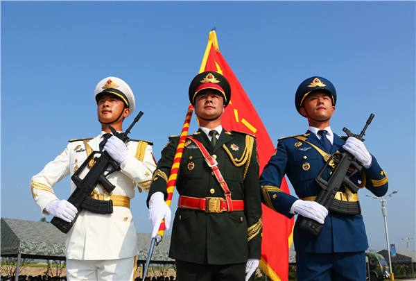 三軍儀仗隊姿勢，威嚴與榮耀的象征，三軍儀仗隊姿勢，威嚴與榮耀的標志性展現(xiàn)