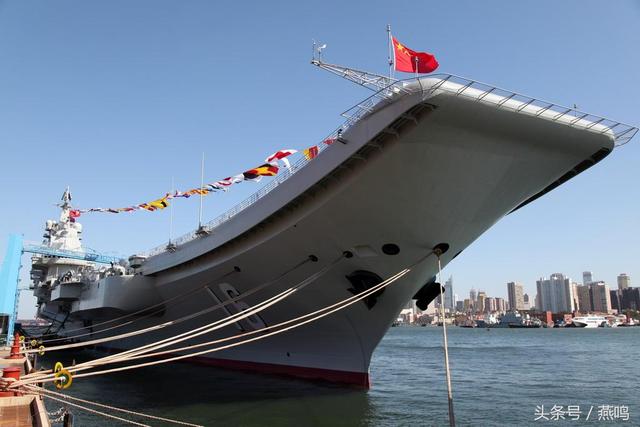 中國(guó)海軍建設(shè)里程碑，第一艘國(guó)產(chǎn)航空母艦下水儀式隆重舉行，中國(guó)海軍里程碑事件，首艘國(guó)產(chǎn)航空母艦下水儀式盛大舉行