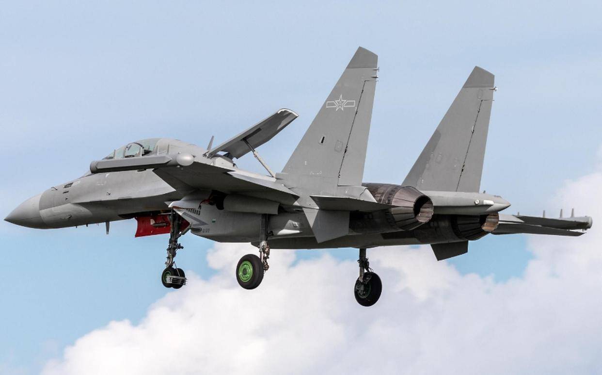 殲-16D電子戰(zhàn)機(jī)性能深度解析，殲-16D電子戰(zhàn)機(jī)性能全面解讀