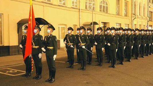 德國(guó)三軍儀仗隊(duì)，帥氣的風(fēng)采展現(xiàn)，德國(guó)三軍儀仗隊(duì)帥氣風(fēng)采展示