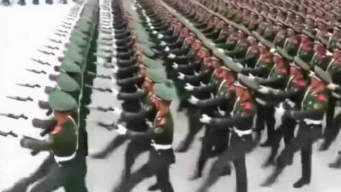 解放軍齊步走的視頻，展現(xiàn)紀(jì)律與力量的獨(dú)特魅力，解放軍齊步走，紀(jì)律與力量的完美展現(xiàn)