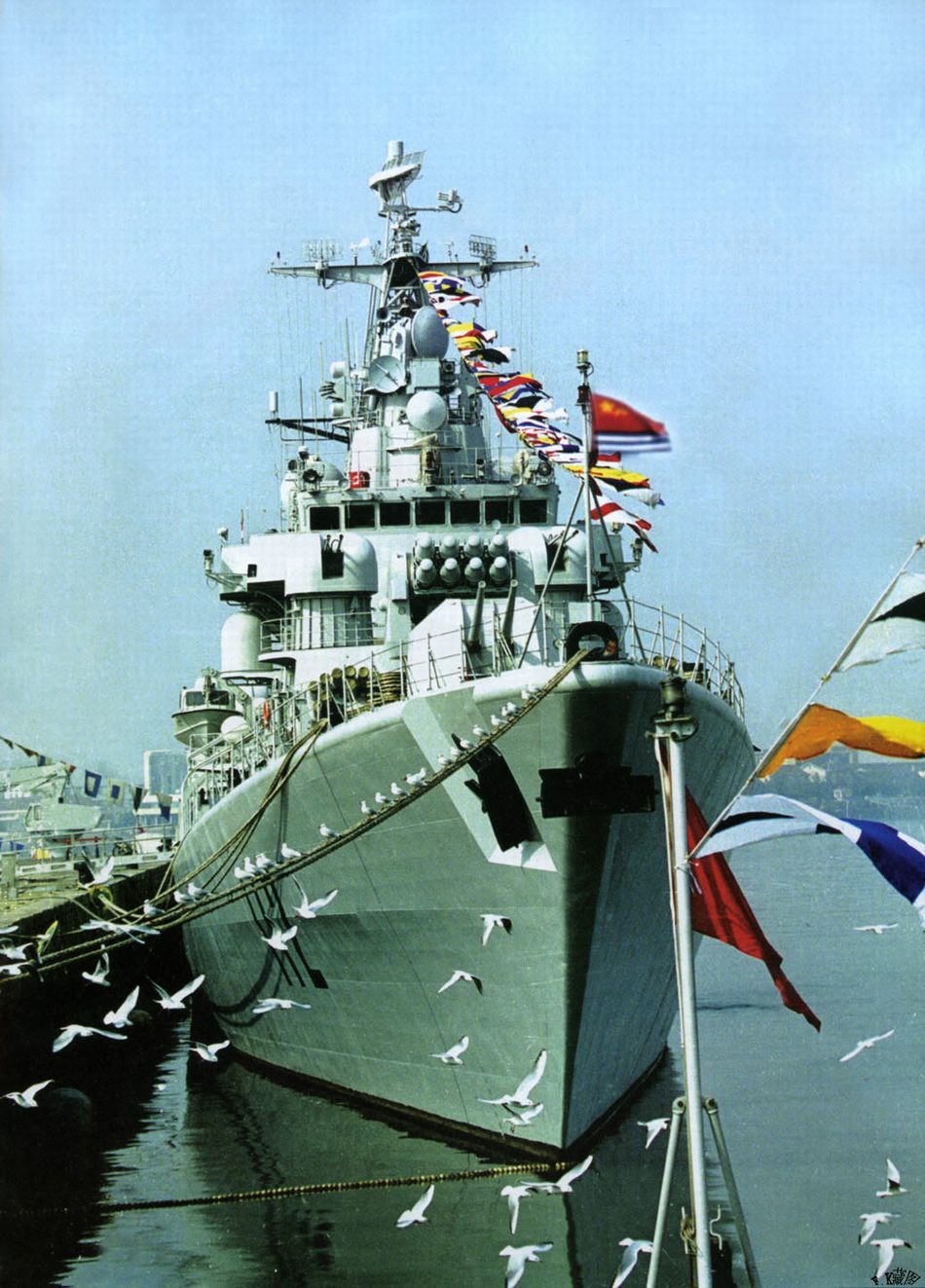 揭秘中國(guó)海軍的驕傲，揭秘神秘的112艦——新型導(dǎo)彈驅(qū)逐艦，揭秘中國(guó)海軍新星，神秘112艦——新型導(dǎo)彈驅(qū)逐艦探秘