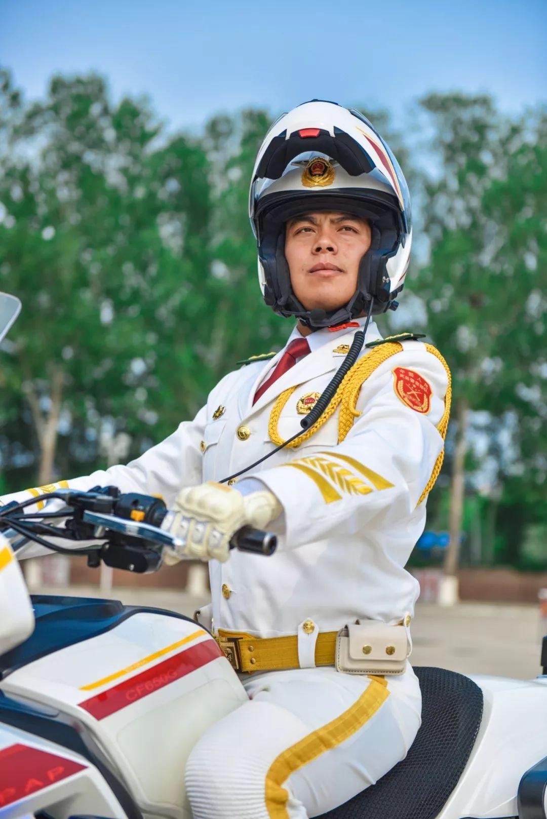 國賓摩托車護衛(wèi)隊視頻，榮耀與責任，國賓摩托車護衛(wèi)隊的榮耀與責任瞬間捕捉