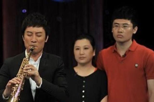 丁曉逵的老婆，揭秘一個平凡而溫馨的家庭故事，丁曉逵的伴侶與家庭，平凡中的溫馨故事