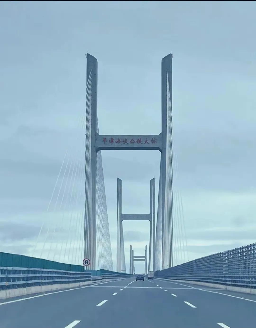 美驅(qū)逐艦穿越臺灣海峽，海峽兩岸關(guān)系的微妙變化與大國責(zé)任的體現(xiàn)，美驅(qū)逐艦穿越臺灣海峽，海峽兩岸關(guān)系微妙變化中的大國責(zé)任展現(xiàn)