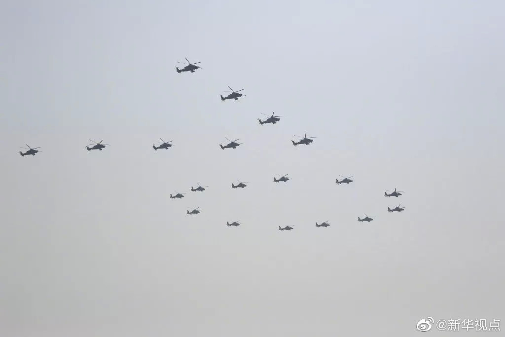 長(zhǎng)空礪劍舞，盛世展雄圖——2019國(guó)慶大閱兵空中編隊(duì)，長(zhǎng)空礪劍舞，盛世展雄圖——國(guó)慶大閱兵空中編隊(duì)風(fēng)采展示