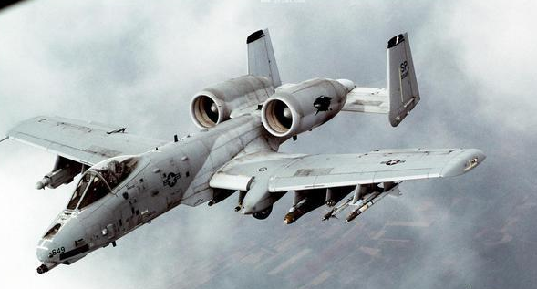 揭秘A-10攻擊機(jī)的獨特魅力，珍貴相片展示，揭秘A-10攻擊機(jī)的獨特魅力，珍貴照片展示其風(fēng)采