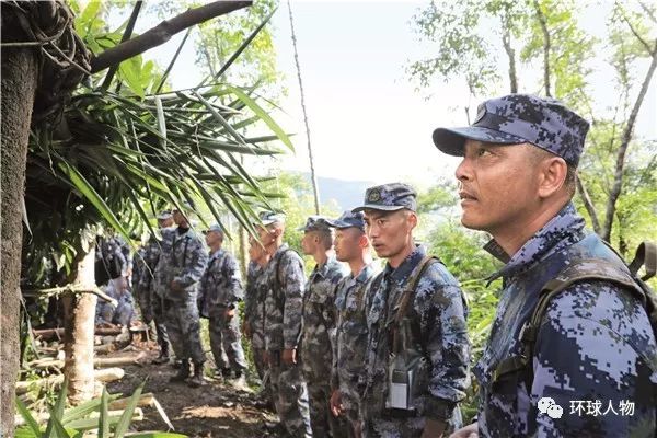 蛟龍突擊隊(duì)，奮勇精神的免費(fèi)觀看之旅，蛟龍突擊隊(duì)，免費(fèi)觀看之旅，展現(xiàn)奮勇精神