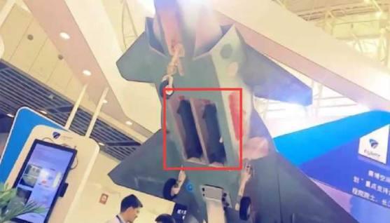 殲-16掛載空地導(dǎo)彈，空中力量的新型打擊利器，殲-16掛載空地導(dǎo)彈，空中打擊新型利器