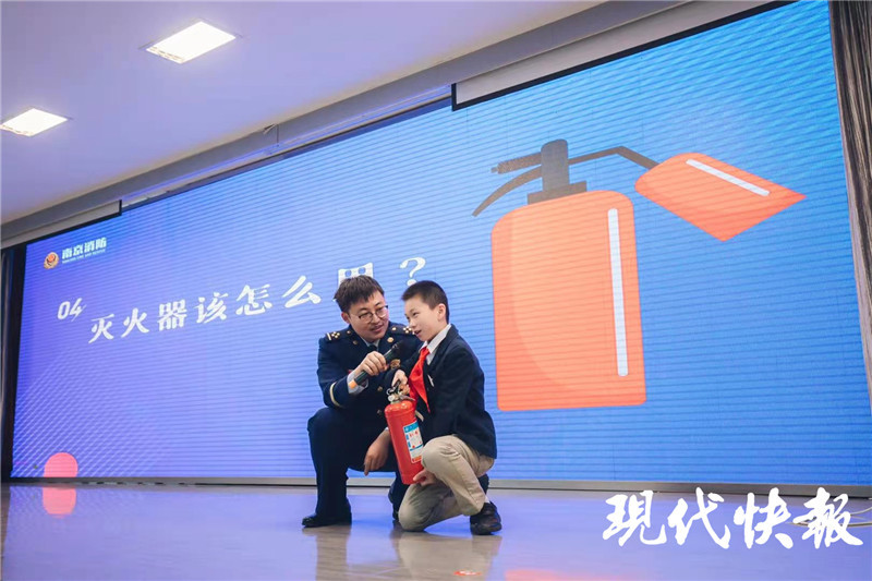 身邊楷模肖思遠(yuǎn)的觀后感，奮進(jìn)的力量與時(shí)代的擔(dān)當(dāng)，奮進(jìn)的力量與時(shí)代的擔(dān)當(dāng)——肖思遠(yuǎn)的楷模力量觀后感