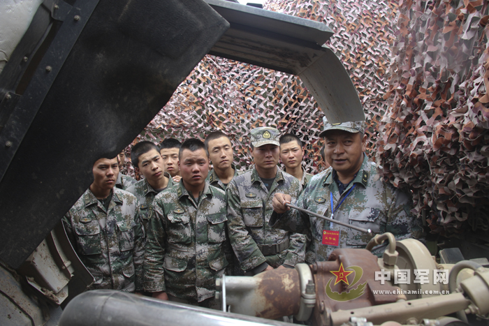 旬友明與第十四集團(tuán)軍，英勇無畏的征程和卓越貢獻(xiàn)，旬友明與第十四集團(tuán)軍，英勇征程與卓越貢獻(xiàn)的傳奇故事