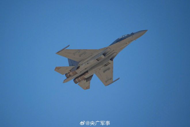 殲-16戰(zhàn)斗機(jī)攜帶鷹擊-12導(dǎo)彈的能力分析，殲-16戰(zhàn)斗機(jī)搭載鷹擊-12導(dǎo)彈的能力解析