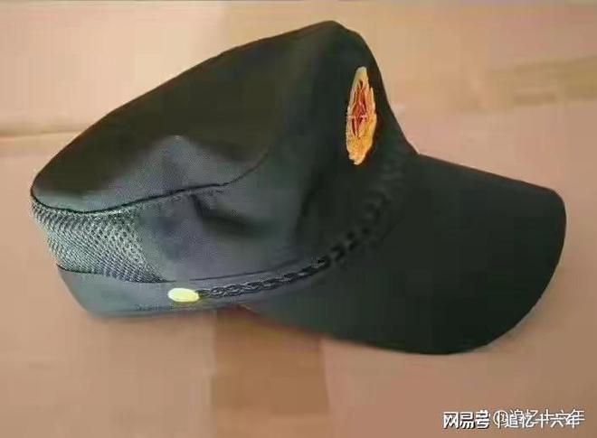 解放軍新式軍帽，展現(xiàn)新時代風(fēng)采與戰(zhàn)斗力，解放軍新式軍帽展現(xiàn)新時代風(fēng)采與戰(zhàn)斗力提升