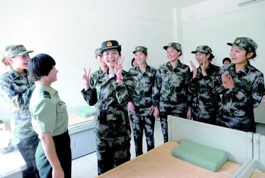 三軍儀仗隊(duì)中的山東小伙，榮耀與擔(dān)當(dāng)?shù)陌耸吣隁v程，三軍儀仗隊(duì)中的山東小伙，八十七年榮耀與擔(dān)當(dāng)?shù)臍v程