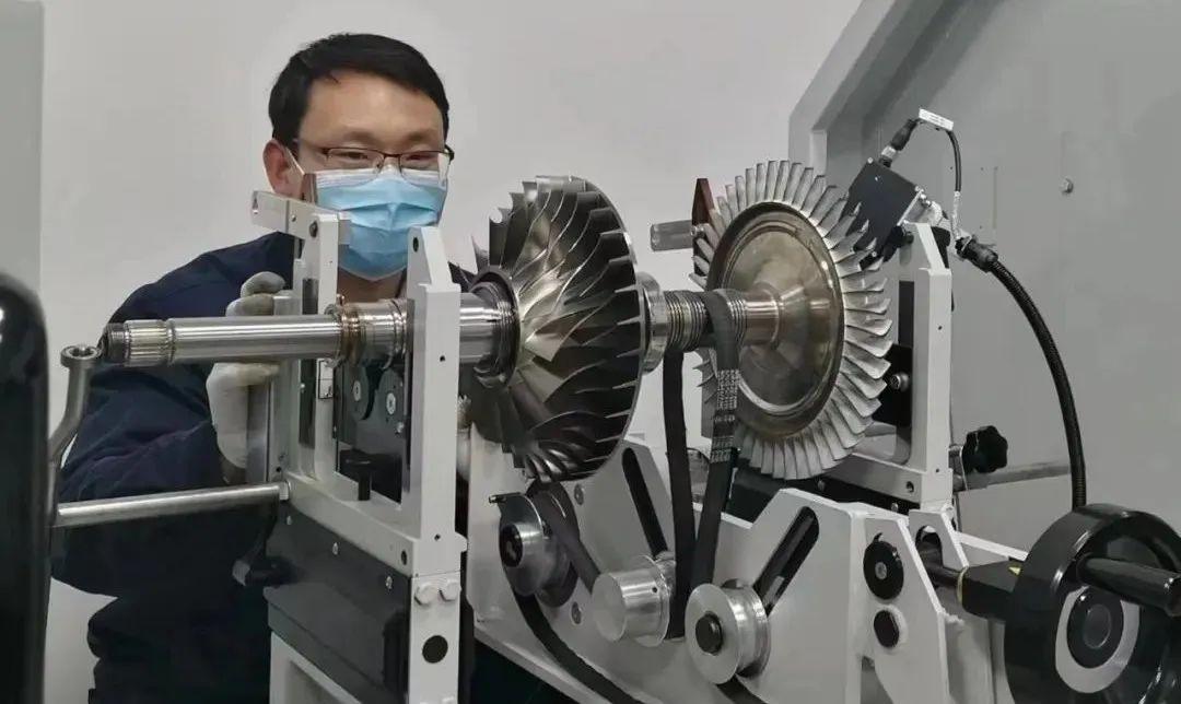 微型渦噴發(fā)動機，技術解析與應用展望，微型渦噴發(fā)動機技術解析與應用展望展望