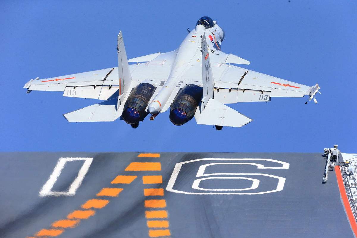 殲-15戰(zhàn)機(jī)，中國(guó)航空工業(yè)的驕傲——幾代機(jī)的跨越式發(fā)展，殲-15戰(zhàn)機(jī)，中國(guó)航空工業(yè)的驕傲——跨越式發(fā)展的輝煌成就