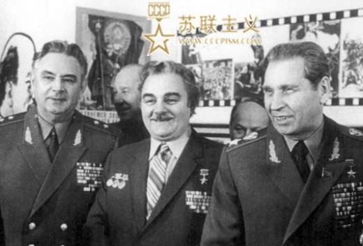 軍事論壇，鼎盛第三論壇的崛起與影響，軍事論壇崛起，鼎盛第三論壇的影響力與影響