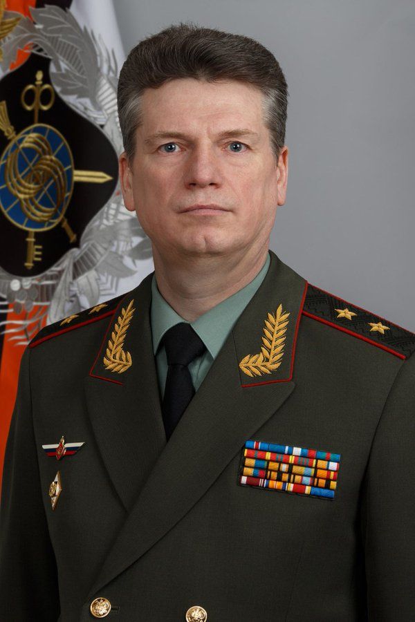 丁曉兵兒子丁陶的職務與成就，一代傳承的榮耀，丁陶的職務與成就，傳承榮耀，一代接一代的家族榮耀之路