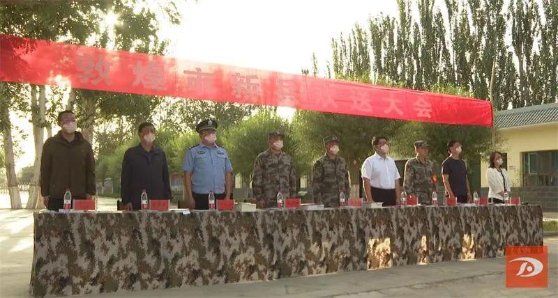 探索未來戰(zhàn)場時尚，揭秘全新設計的2022新迷彩服，揭秘未來戰(zhàn)場時尚，全新設計的2022新迷彩服探索