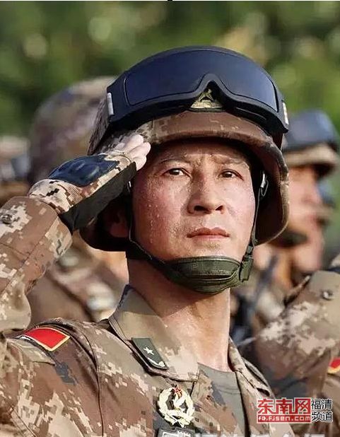 國慶70周年大閱兵將軍領(lǐng)隊，榮耀與擔(dān)當(dāng)?shù)南笳?，國慶70周年大閱兵將軍領(lǐng)隊，榮耀與擔(dān)當(dāng)?shù)南笳? class=