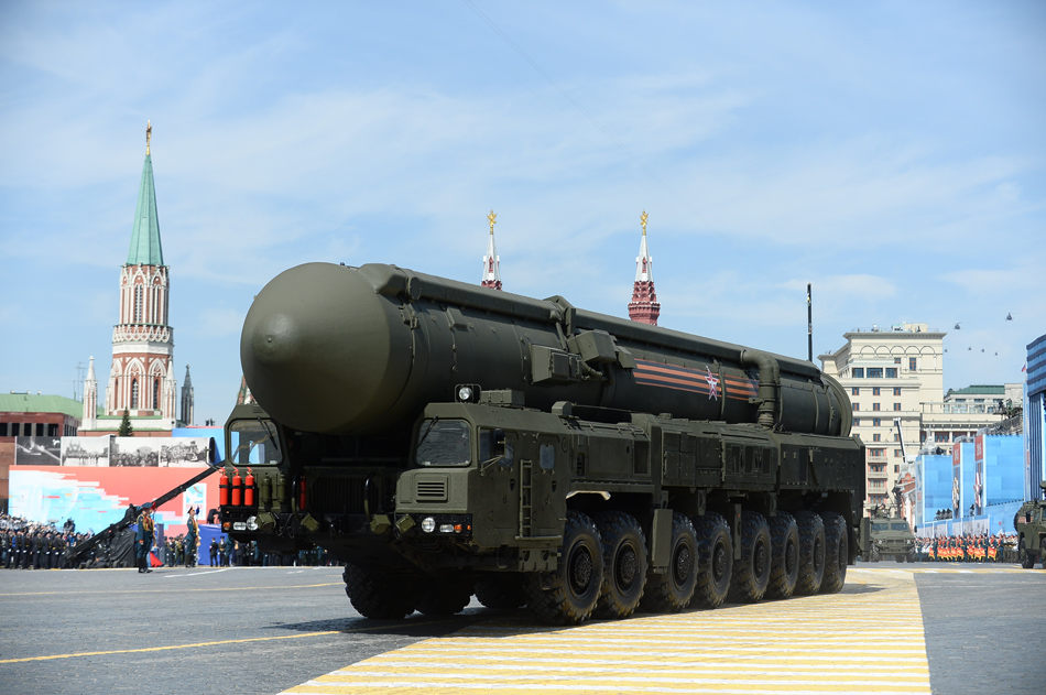 閱兵新武器，揭示中國(guó)國(guó)防力量新面貌，閱兵新武器亮相，揭示中國(guó)國(guó)防力量嶄新面貌