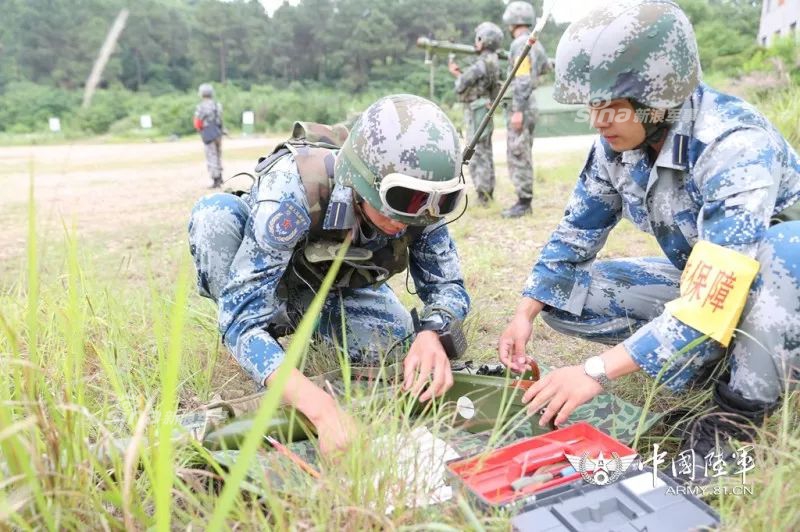 理想單兵戰(zhàn)斗武器，未來(lái)戰(zhàn)爭(zhēng)中的核心力量，理想單兵戰(zhàn)斗武器，未來(lái)戰(zhàn)爭(zhēng)的核心力量之巔