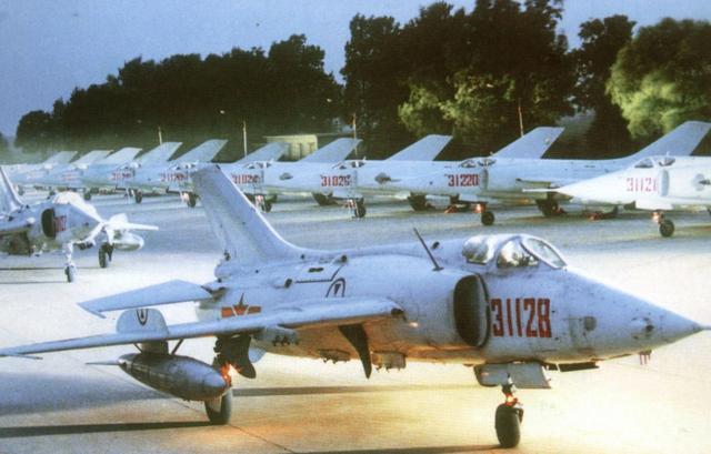 強5攻擊機，技術(shù)性能與戰(zhàn)斗能力的深度解析，強5攻擊機的技術(shù)性能與戰(zhàn)斗能力的全面解析