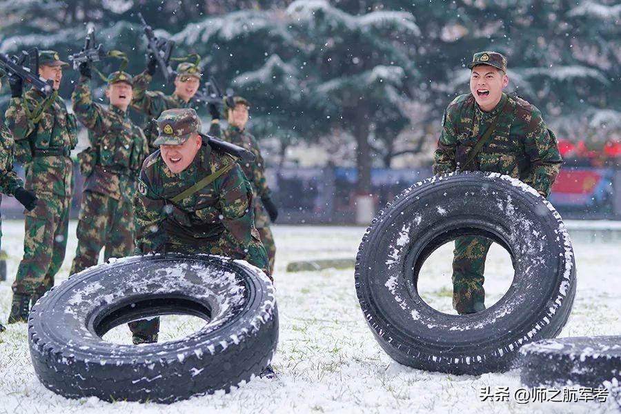 2024年軍考錄取分數(shù)線預(yù)測及分析，2024年軍考錄取分數(shù)線預(yù)測及分析，展望與探討