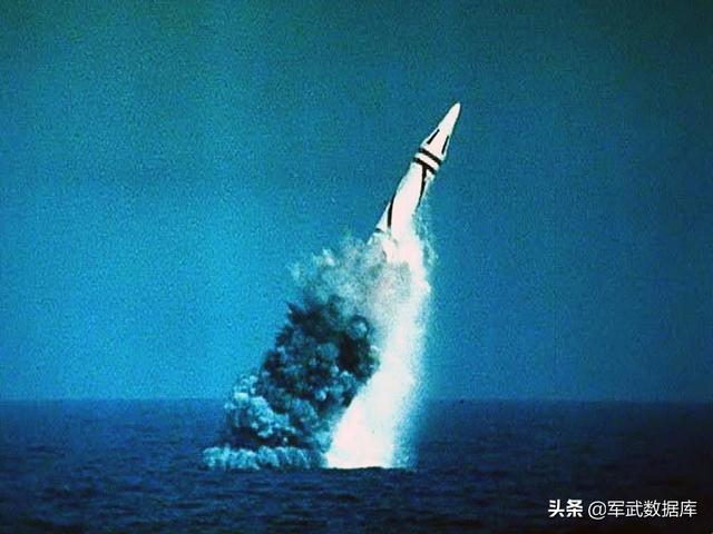 巨浪，一種引領(lǐng)時代潮流的導(dǎo)彈，巨浪導(dǎo)彈，引領(lǐng)時代潮流的尖端武器