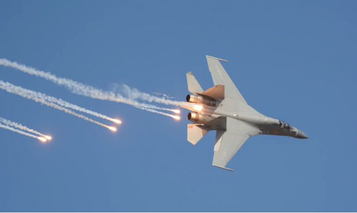 殲-16機載雷達，揭秘中國新一代戰(zhàn)機雷達技術的卓越性能，揭秘殲-16機載雷達，中國新一代戰(zhàn)機雷達技術的卓越性能探究