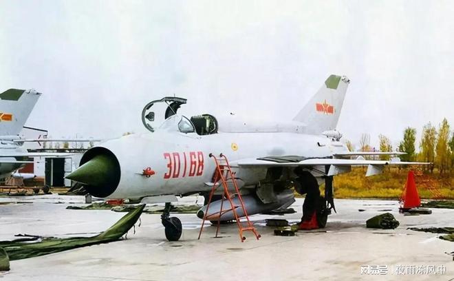 中國(guó)現(xiàn)役軍機(jī)圖片，展示空中力量的驕傲，中國(guó)軍機(jī)展示空中力量風(fēng)采，空中力量的驕傲圖片集
