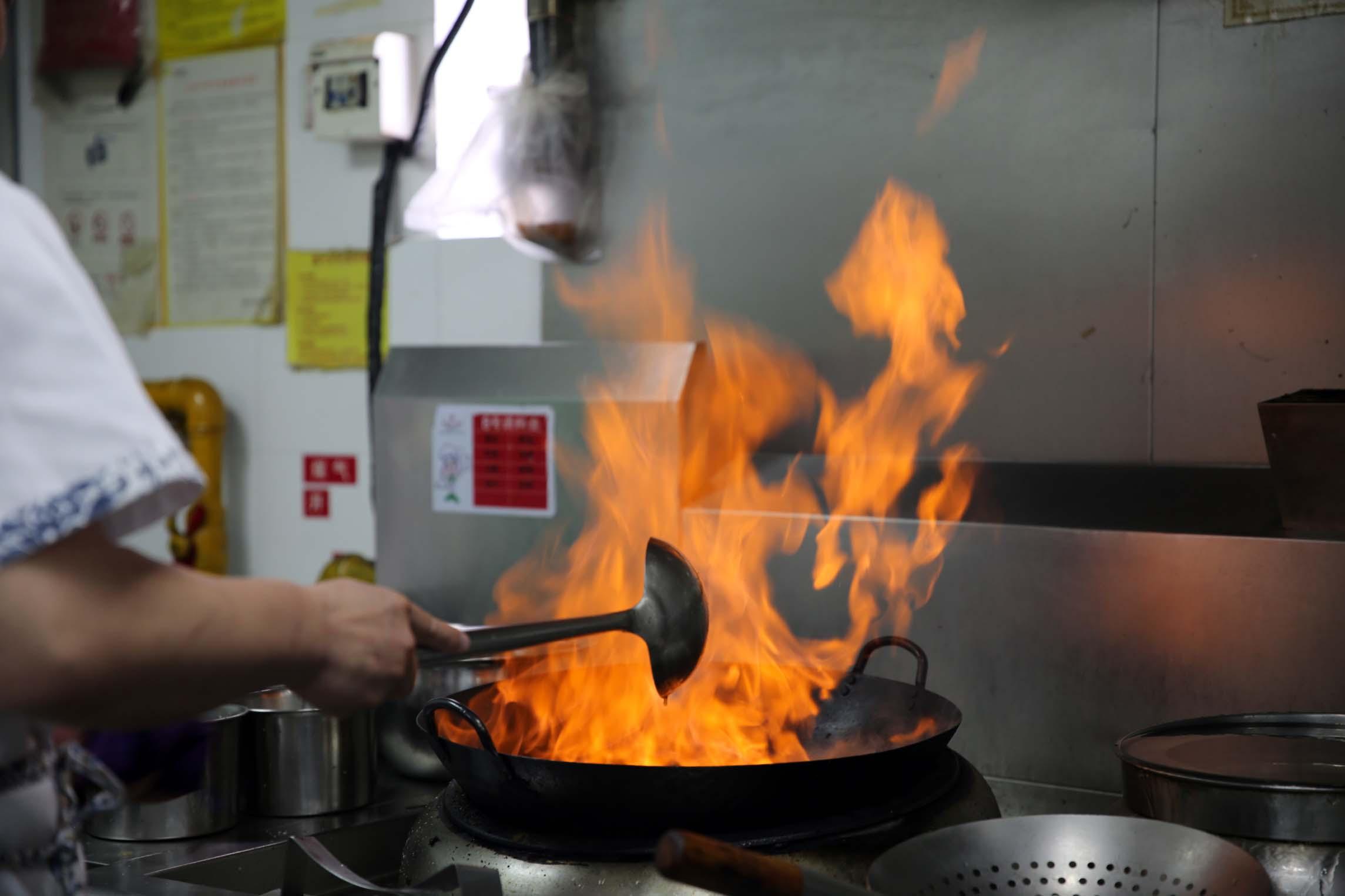 狀元紅高手壇，一個致力于免費提供優(yōu)質(zhì)資源的平臺，狀元紅高手壇，優(yōu)質(zhì)資源共享平臺