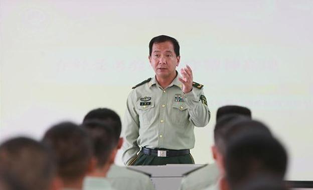 揭秘丁曉兵妻子的身份，一段動人的愛情故事，丁曉兵妻子身份揭秘，一段感人的愛情故事
