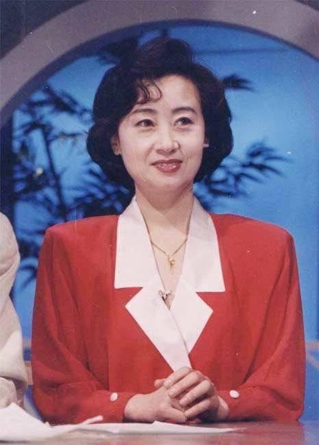 中央CCTV-5女主持人風采展示，CCTV-5女主持人風采展示，魅力與才華并存的主持力量
