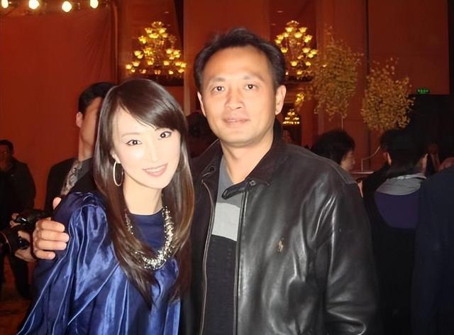 丁志誠與他的第一任妻子，愛情與人生的交織，丁志誠的第一任妻子，愛情與人生的交織故事