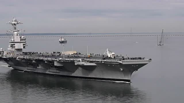 福特號(hào)航空母艦側(cè)面圖片，揭示強(qiáng)大戰(zhàn)力與獨(dú)特設(shè)計(jì)，福特號(hào)航空母艦側(cè)面圖，展現(xiàn)戰(zhàn)力與獨(dú)特設(shè)計(jì)風(fēng)采