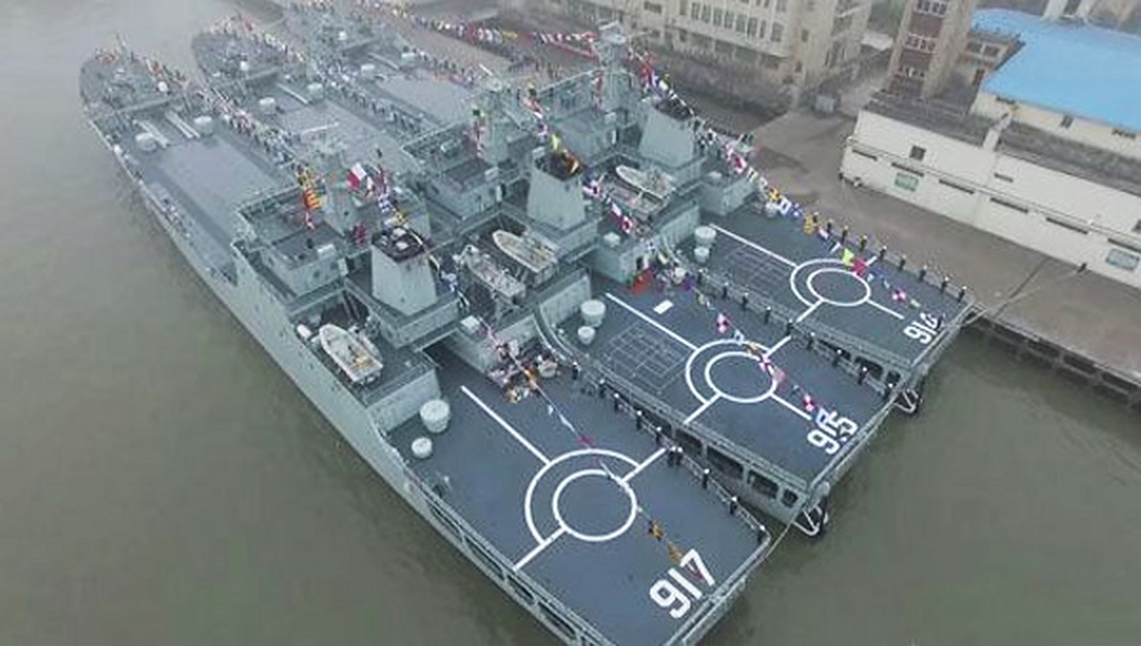 呂梁山登陸艦，探索海洋的先鋒力量，呂梁山登陸艦，先鋒力量探索海洋的征程