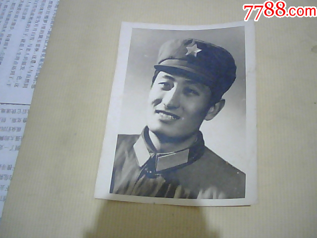 軍人照片，十二張背后的榮耀與犧牲，十二張軍人照片背后的榮耀與犧牲故事