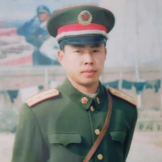 軍官轉(zhuǎn)業(yè)制度，服役年限與轉(zhuǎn)業(yè)決策，軍官轉(zhuǎn)業(yè)制度，服役年限與轉(zhuǎn)業(yè)決策解析