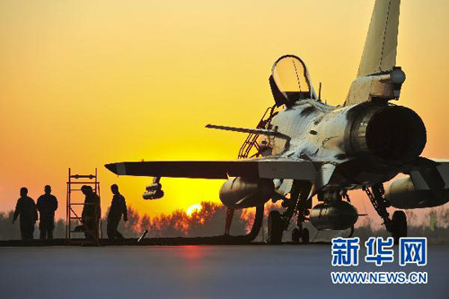 殲八二首飛，中國航空工業(yè)的驕傲時刻，殲八二首飛，中國航空工業(yè)的輝煌時刻
