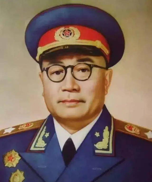 我軍第一任總參謀長，輝煌軍事生涯的杰出代表，我軍第一任總參謀長，輝煌軍事生涯的杰出典范