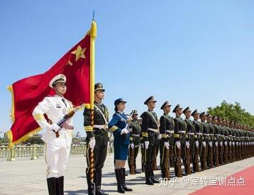 三軍女兵方隊(duì)領(lǐng)隊(duì)是誰(shuí)，巾幗不讓須眉，展現(xiàn)颯爽英姿，三軍女兵方隊(duì)領(lǐng)隊(duì)展現(xiàn)颯爽英姿，巾幗不讓須眉
