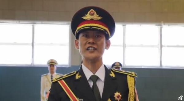 現(xiàn)任儀仗隊執(zhí)行隊長，榮耀與責任的承載者，現(xiàn)任儀仗隊執(zhí)行隊長，榮耀承載與責任擔當