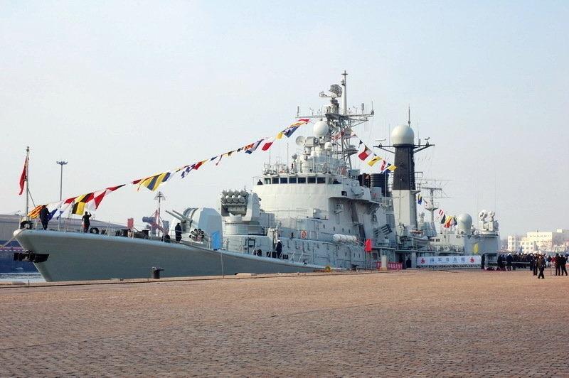青島艦尺寸，深度解析其雄偉與精密，青島艦尺寸深度解析，揭示雄偉精密之風(fēng)采