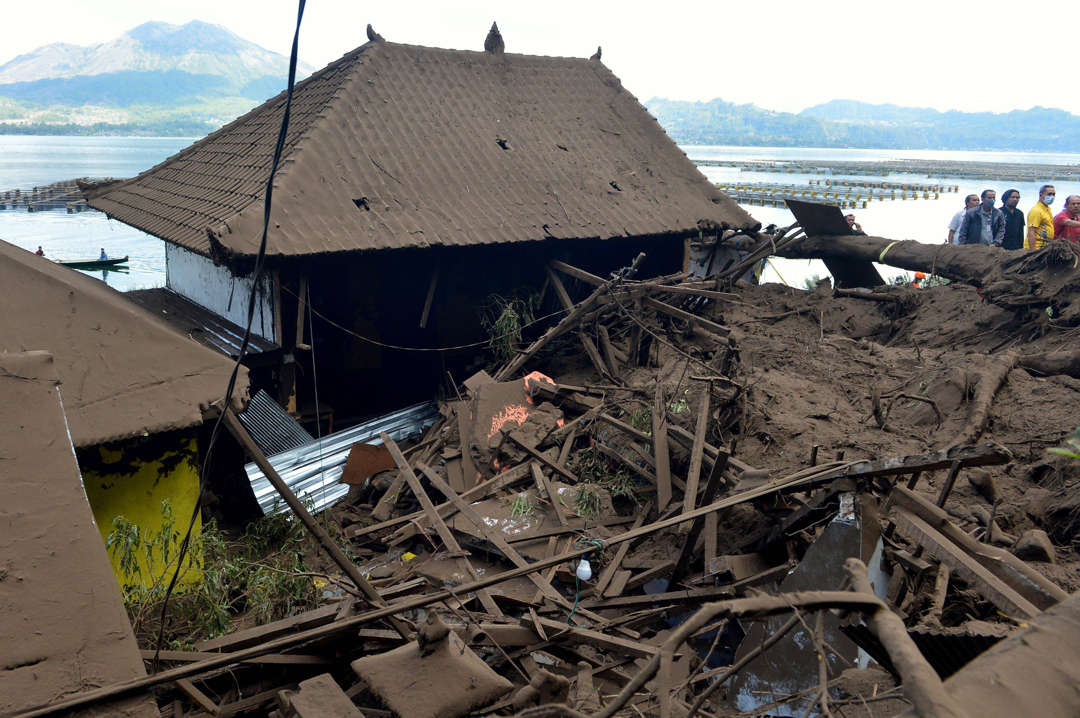 印尼地震已致44人死亡，災難背后的故事與挑戰(zhàn)，印尼地震造成重大傷亡，災難背后的挑戰(zhàn)與故事