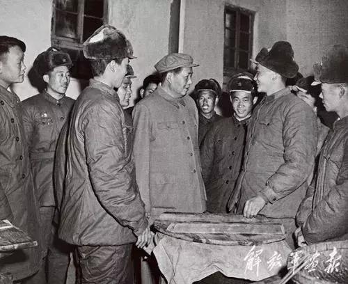 探索解放軍畫報(bào)，歷史、影響與意義——紀(jì)念那100幅珍貴的畫面，解放軍畫報(bào)深度解讀，紀(jì)念珍貴歷史畫面，探尋歷史影響與意義